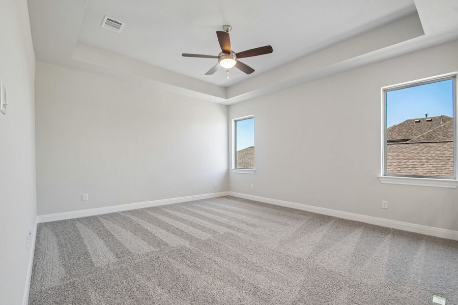 Spacious, unfurnished interior of a new home in 6 Creeks, Kyle (Image 27).