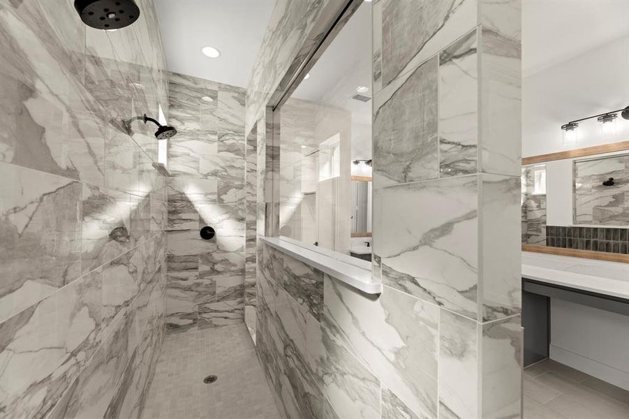 18. 16322 Old Westbury - Bath (3)