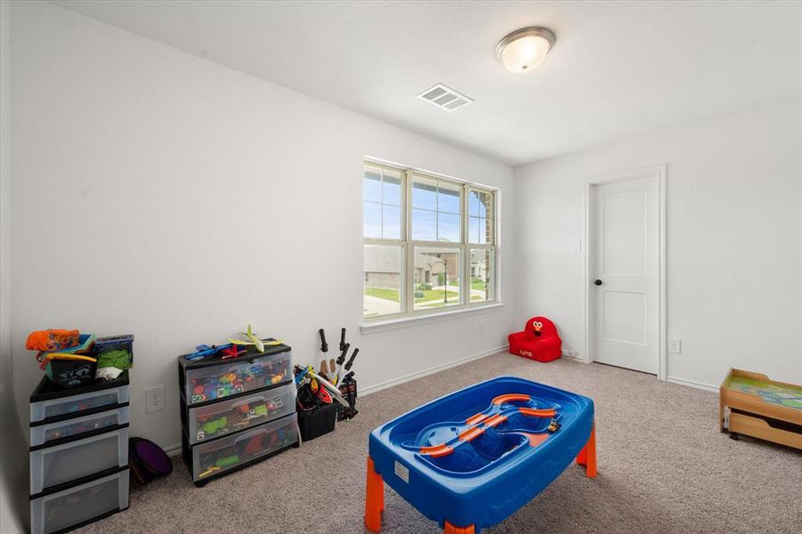 Secondary bedroom