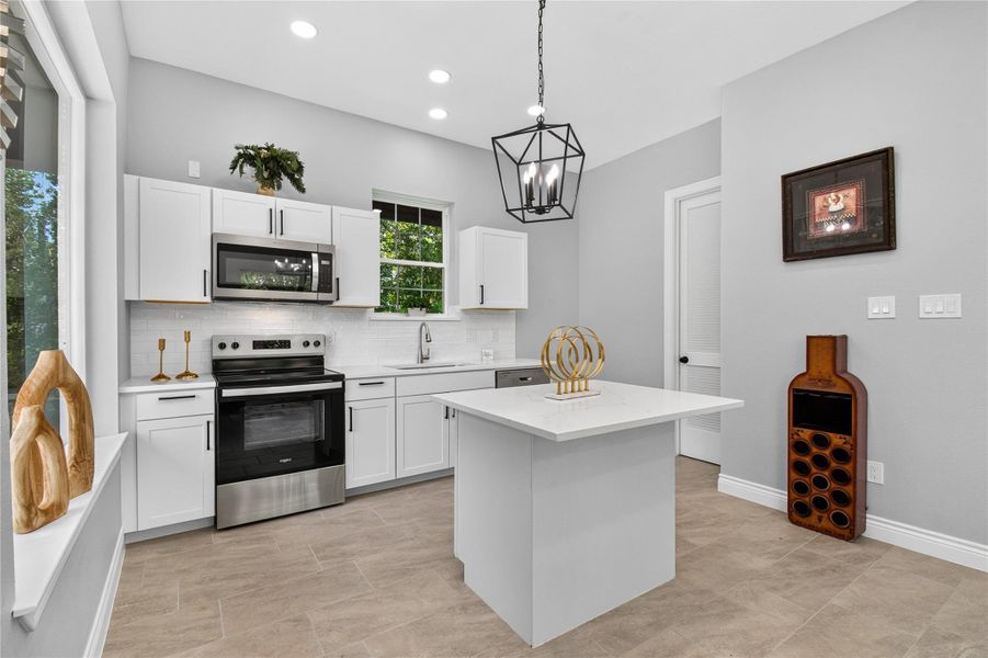 Furnished interior view inside a new home in , Willis (Image 7).