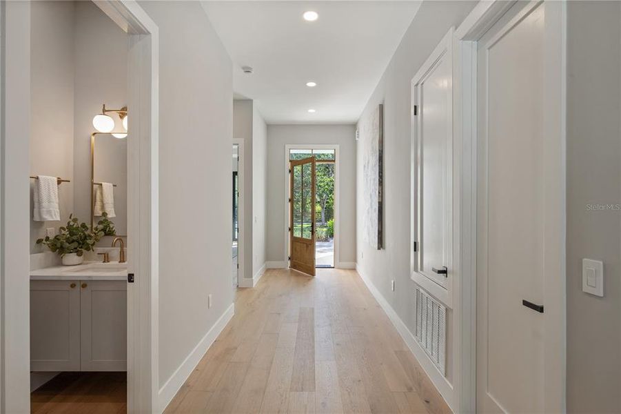 Spacious, unfurnished interior of a new home in , Winter Park (Image 22).