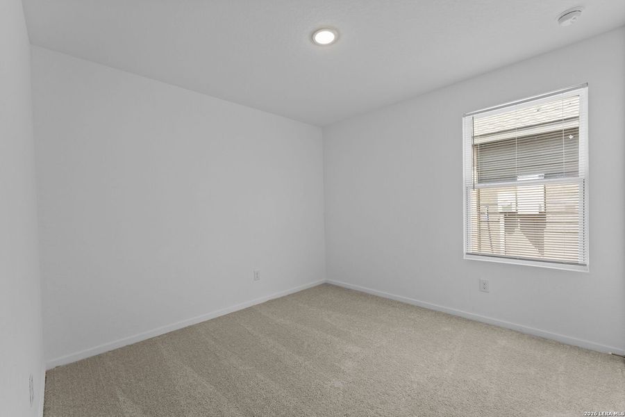 Spacious, unfurnished interior of a new home in Higdon Crossing, San Antonio (Image 14).
