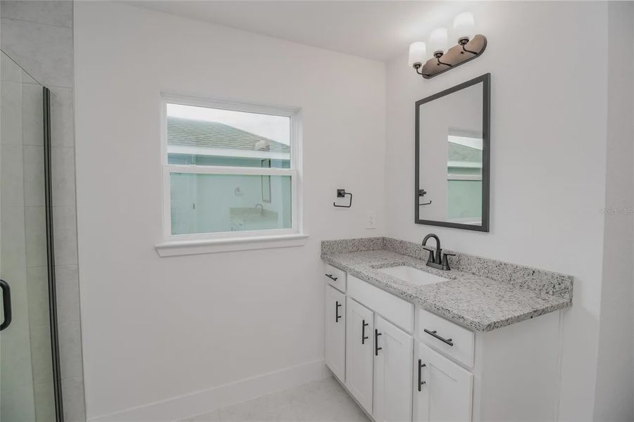 Furnished interior view inside a new home in Hickory Ridge Estates, Lake Wales (Image 10).