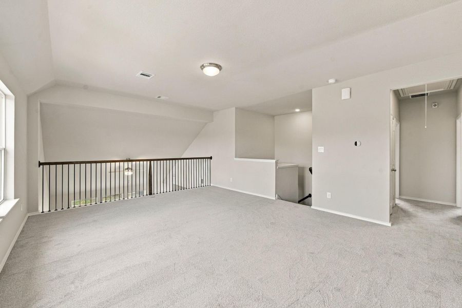 Spacious, unfurnished interior of a new home in The Trails, New Caney (Image 29).