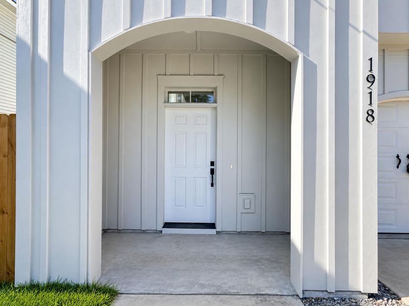 Exterior details and patio area of a home in , North Charleston (Image 33).