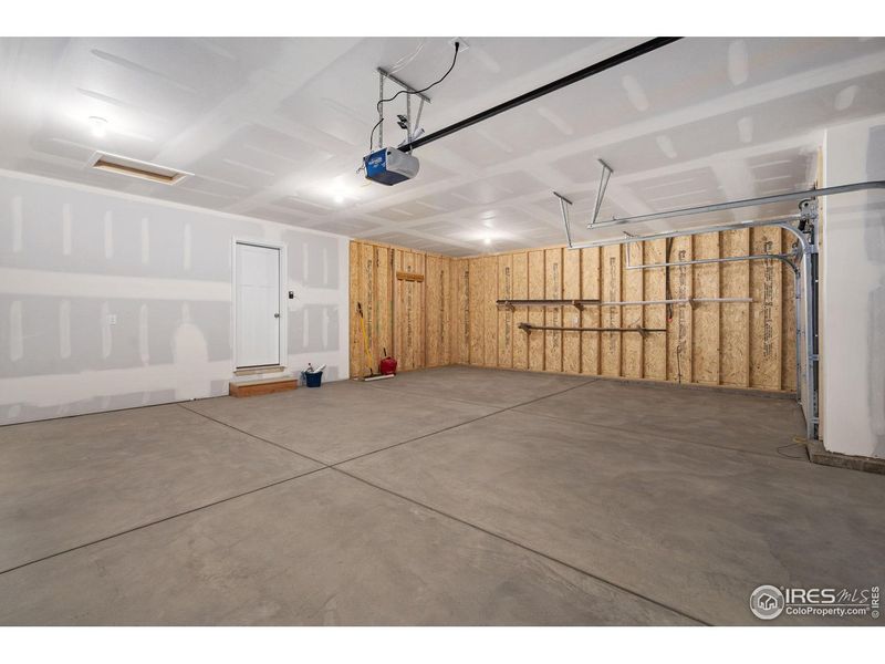 Spacious, unfurnished interior of a new home in , Wellington (Image 19).