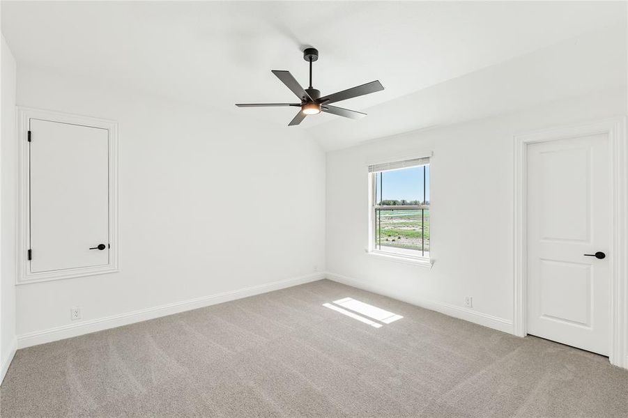 Spacious, unfurnished interior of a new home in Glenbrook, Red Oak (Image 29).