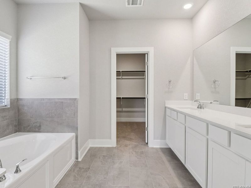 Furnished interior view inside a new home in , Marion (Image 4).