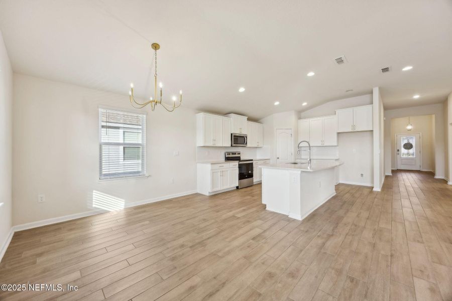 Image 60 of a home in River Glen. Image 60 of a home in River Glen.