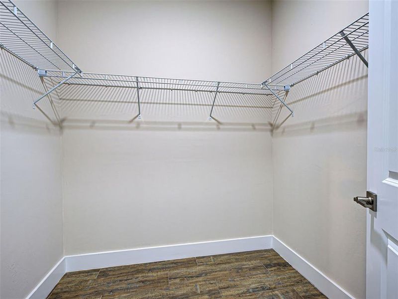 Spacious, unfurnished interior of a new home in , Port Charlotte (Image 39).