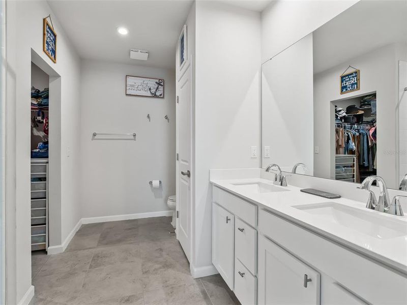 Furnished interior view inside a new home in , Sumterville (Image 6).