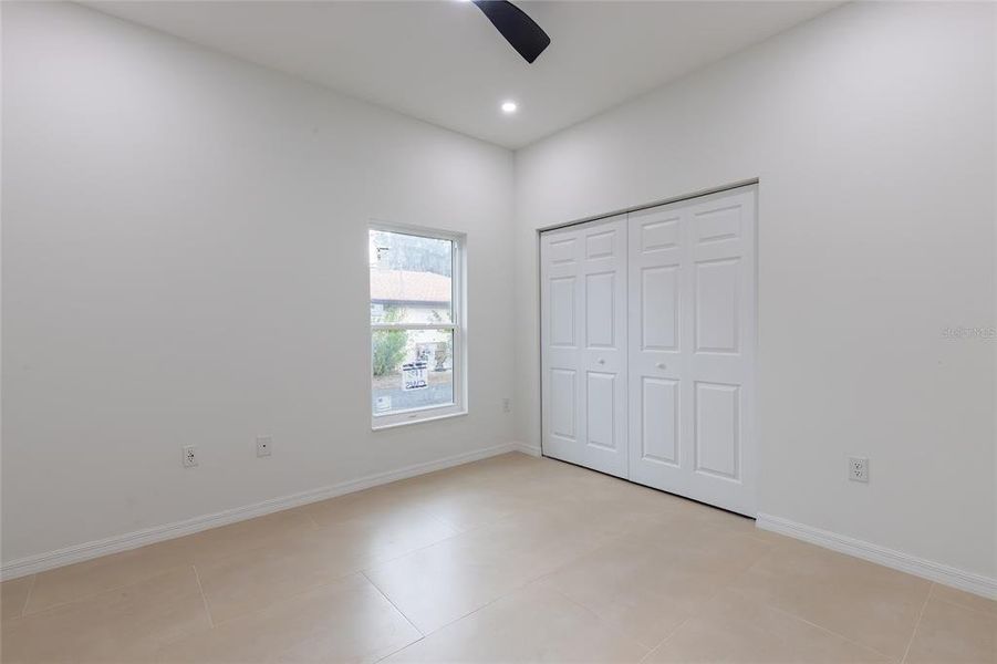 Spacious, unfurnished interior of a new home in , Sebring (Image 65).