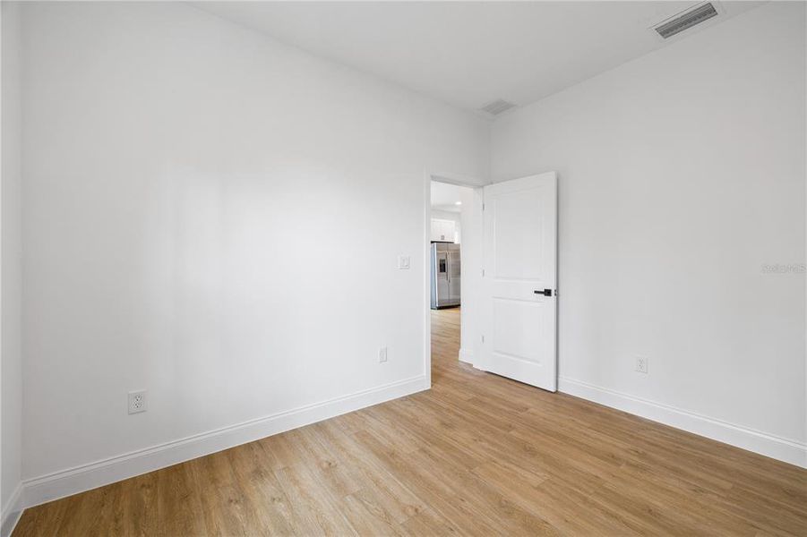 Spacious, unfurnished interior of a new home in , Citrus Springs (Image 23).