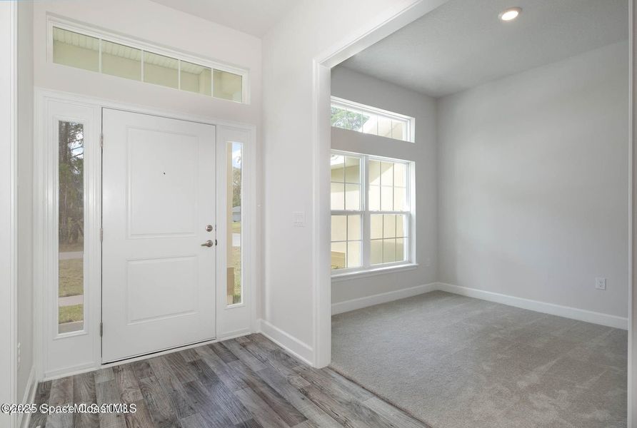 Spacious, unfurnished interior of a new home in Palm Bay, Palm Bay (Image 10).