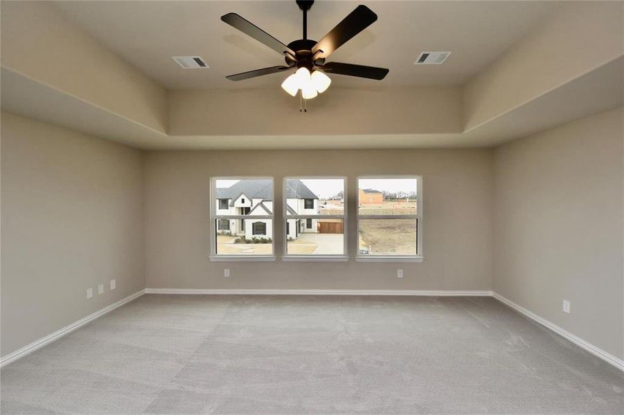 Spacious, unfurnished interior of a new home in Malabar Hill, Prosper (Image 27).