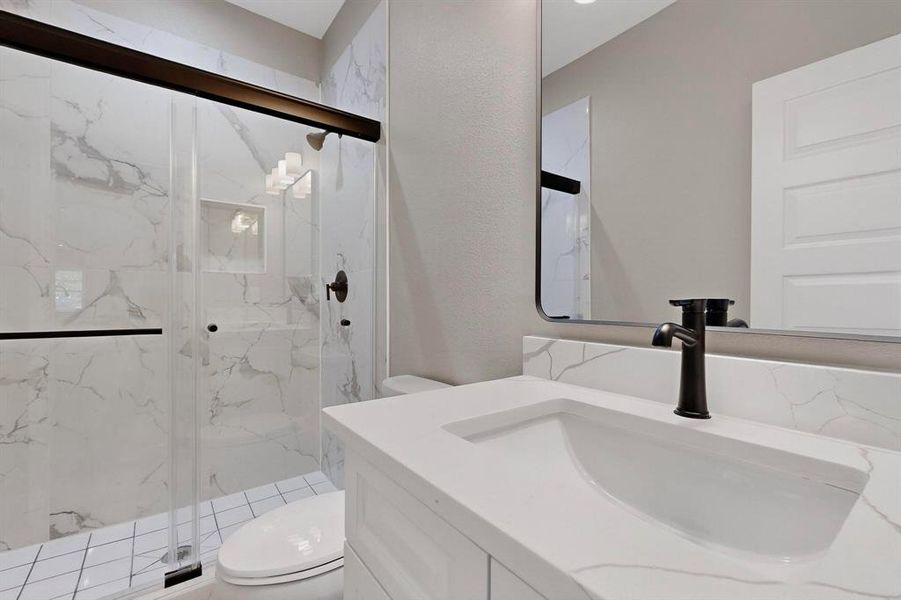 Furnished interior view inside a new home in , Terrell (Image 5).