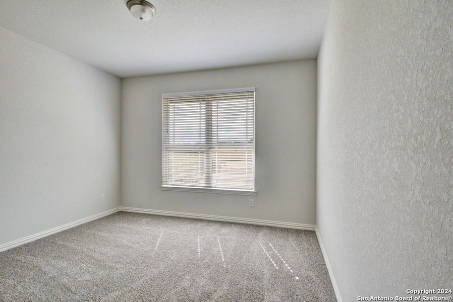 Spacious, unfurnished interior of a new home in Veranda, San Antonio (Image 19).