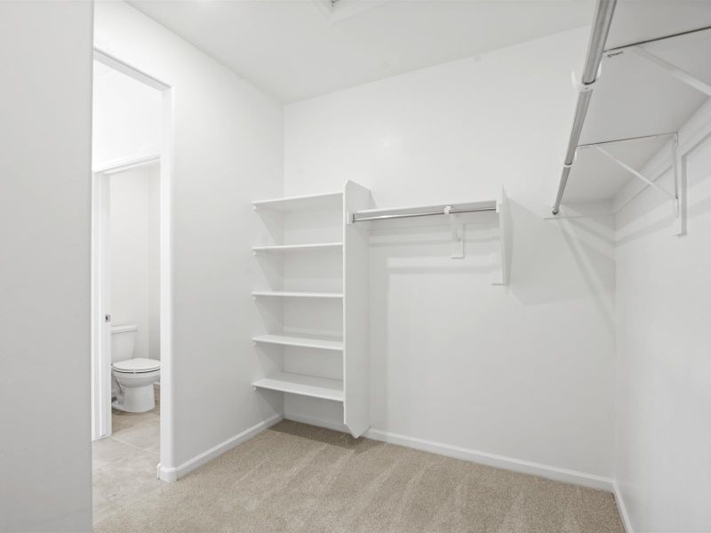 Spacious, unfurnished interior of a new home in Summerstone II, Marana (Image 10).