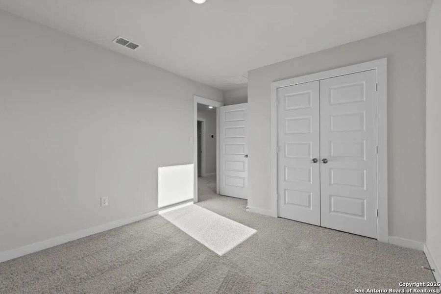 Spacious, unfurnished interior of a new home in Summerlin, San Antonio (Image 9). Spacious, unfurnished interior of a new home in Summerlin, San Antonio (Image 9).