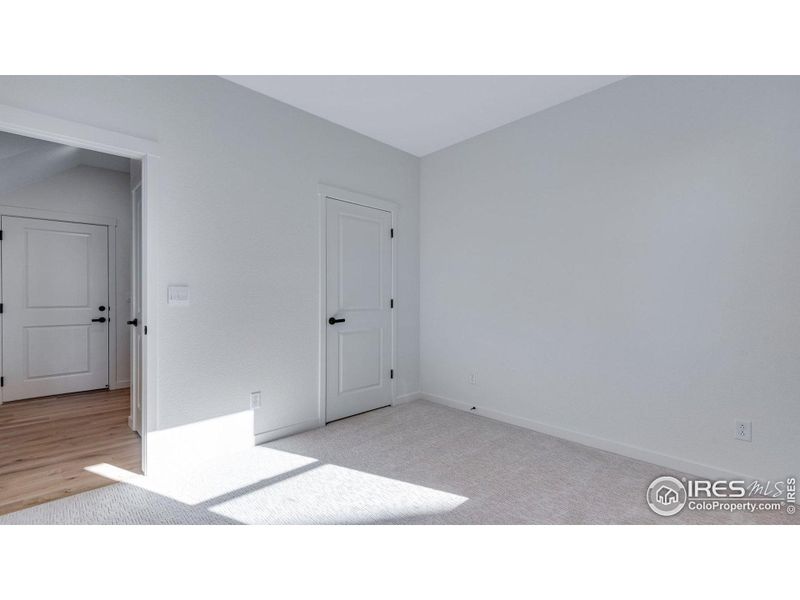 Spacious, unfurnished interior of a new home in Vista Meadows, Fort Lupton (Image 35).