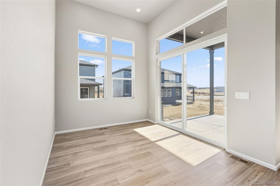 Spacious, unfurnished interior of a new home in Talon Pointe, Thornton (Image 13).