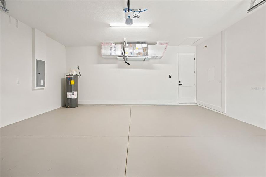 Spacious, unfurnished interior of a new home in , Dunnellon (Image 30). Spacious, unfurnished interior of a new home in , Dunnellon (Image 30).