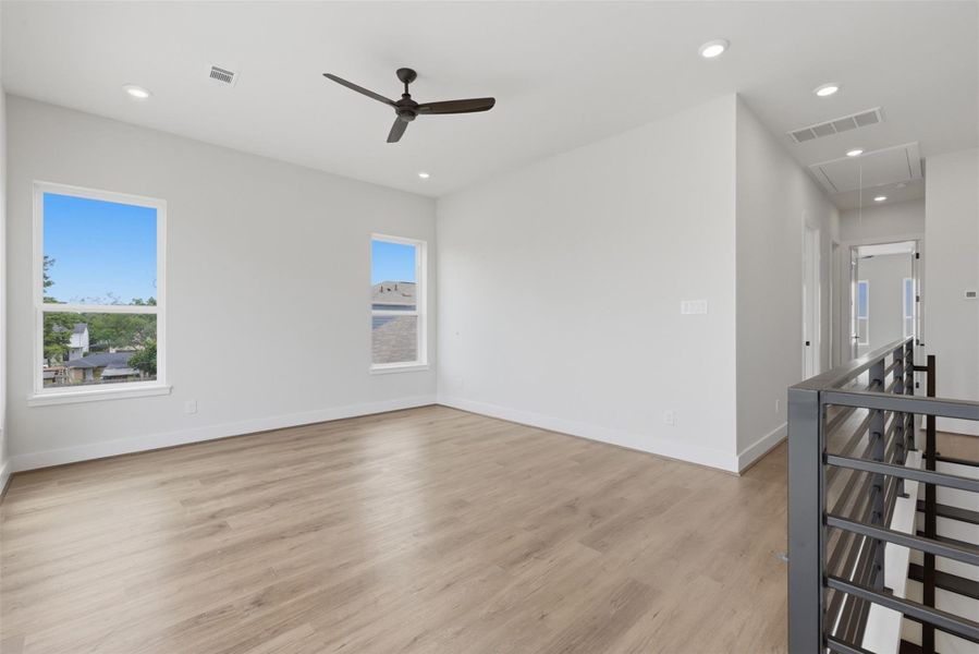 Spacious, unfurnished interior of a new home in , Houston (Image 22).