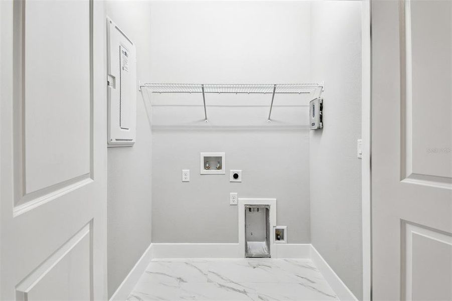 Spacious, unfurnished interior of a new home in Towns at Union, St. Petersburg (Image 23).