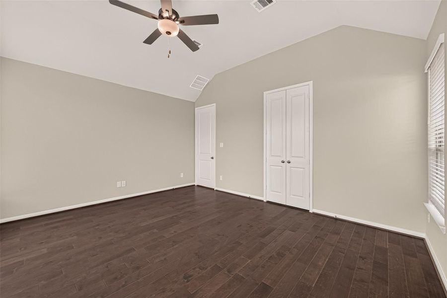 Spacious, unfurnished interior of a new home in , Richmond (Image 42).