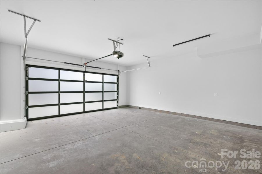 Oversized 2 car garage