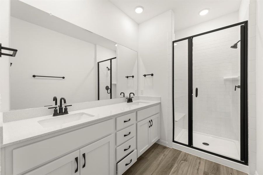 18. 709 Kerrville - Bath