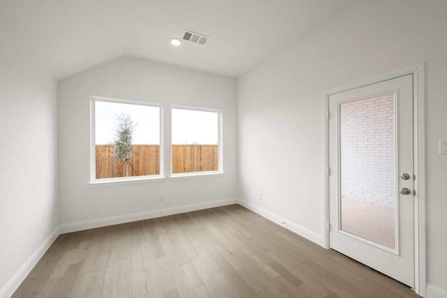 Spacious, unfurnished interior of a new home in Timberbrook, Justin (Image 13).
