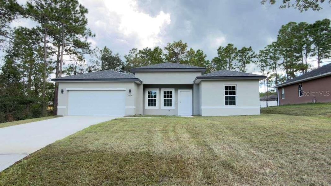 Exterior details and patio area of a home in , Citrus Springs (Image 13).