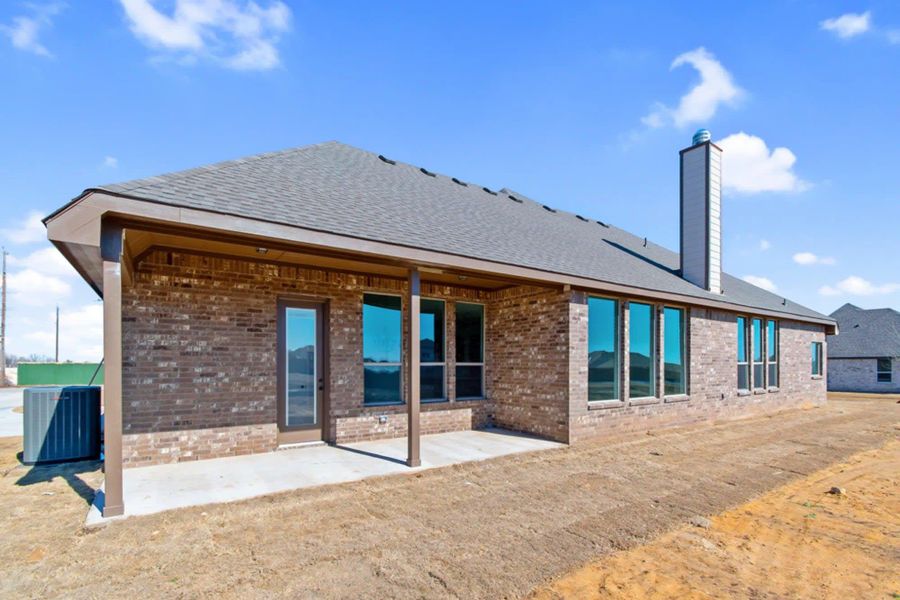 Back Yard | Concept 2586 at Hidden Creek Estates in Van Alstyne, TX by Landsea Homes