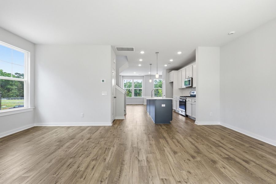 Spacious, unfurnished interior of a new home in Rhetts Cove, Johns Island (Image 29). Spacious, unfurnished interior of a new home in Rhetts Cove, Johns Island (Image 29).