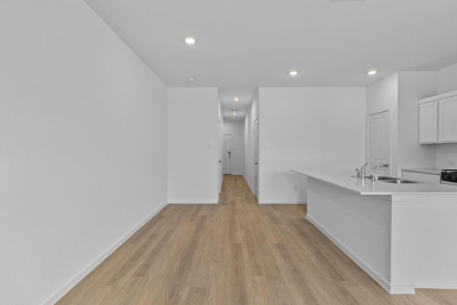 Spacious, unfurnished interior of a new home in Legacy Park, Houston (Image 14).