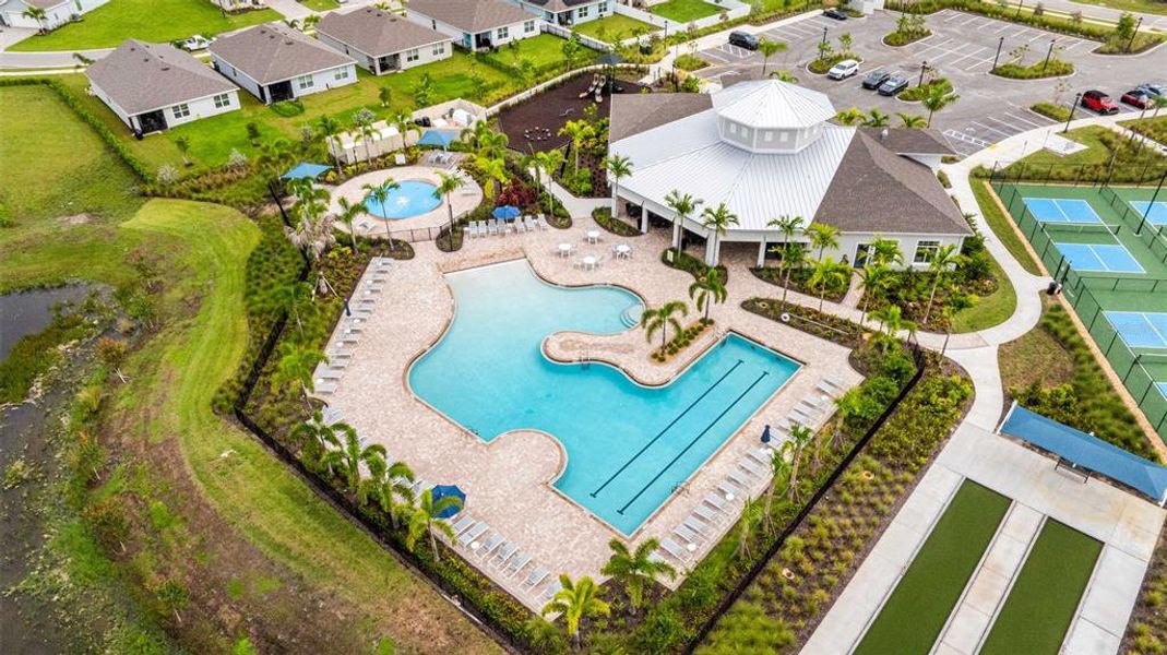 Community amenities in , North Fort Myers (Image 38).