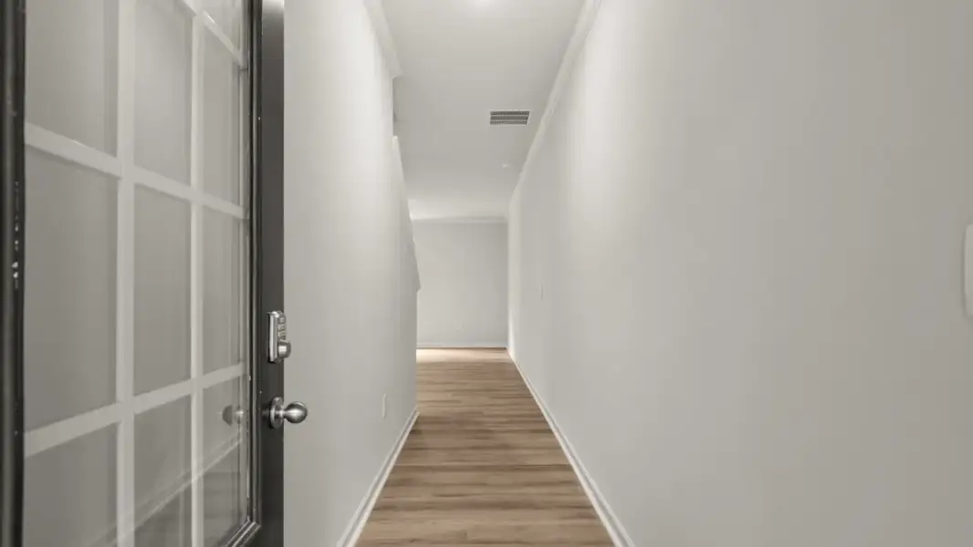 Spacious, unfurnished interior of a new home in Pointe Park, Union City (Image 11).