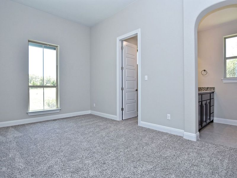 Representative unfurnished interior of a home built from the San Simeon I by Giddens Homes in Clearwater Ranch, Liberty Hill (Image 381).