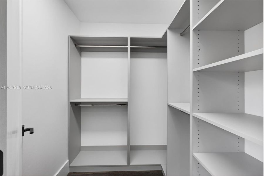 Image 107 of a home in .