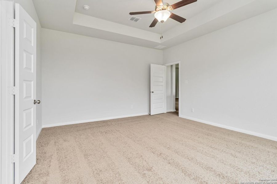 Spacious, unfurnished interior of a new home in Lonesome Dove, San Antonio (Image 24). Spacious, unfurnished interior of a new home in Lonesome Dove, San Antonio (Image 24).