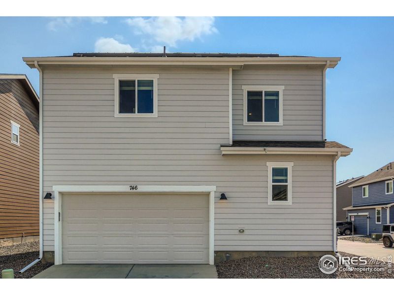 Attached 2 car garage