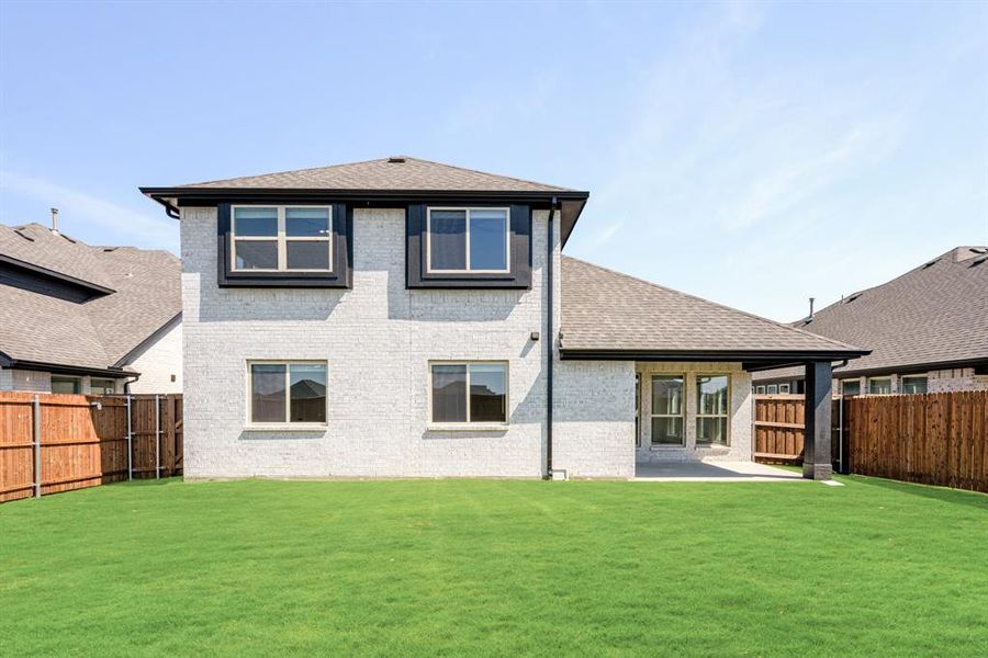 Front exterior of a new home in Devonshire Classic 50-55, Forney, TX, highlighting curb appeal (Image 25). Front exterior of a new home in Devonshire Classic 50-55, Forney, TX, highlighting curb appeal (Image 25).