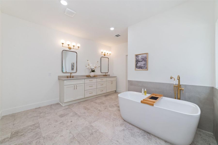 Image 13 of a home in . Image 13 of a home in .