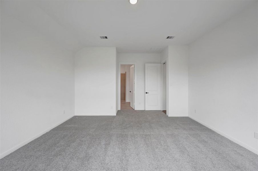 Spacious, unfurnished interior of a new home in Jordan Ranch - Terrace Collection, Fulshear (Image 29).