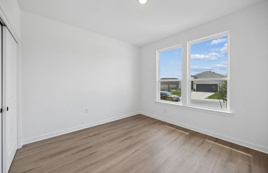 Spacious, unfurnished interior of a new home in Sun City Texas, Georgetown (Image 26).