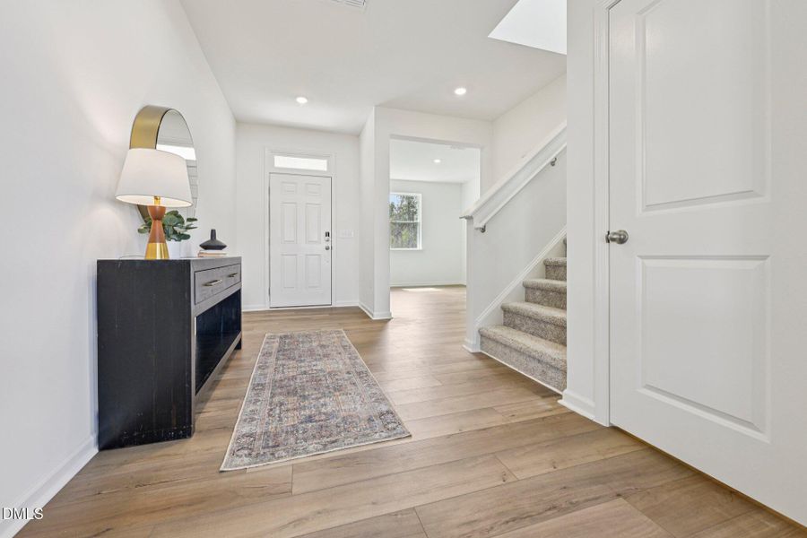 6-web-or-mls-Caspian Ct-S0104-006