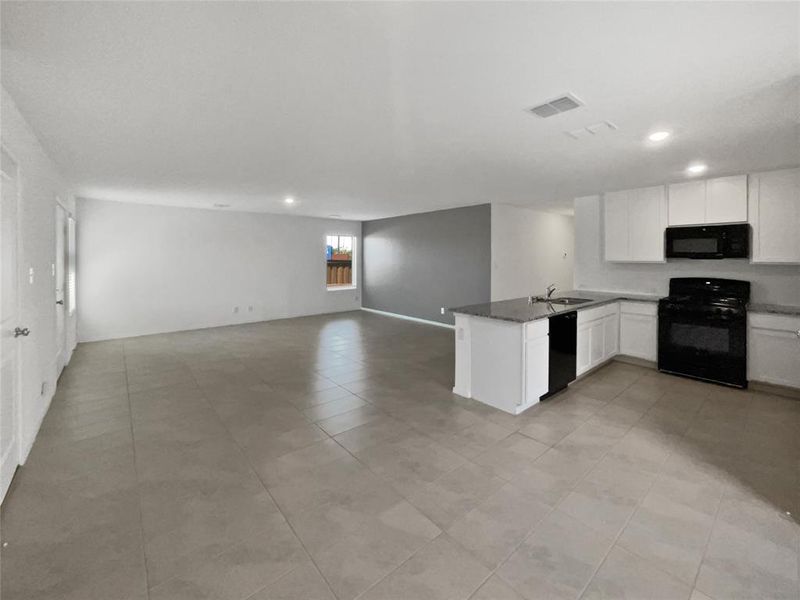 Spacious, unfurnished interior of a new home in , Forney (Image 20).
