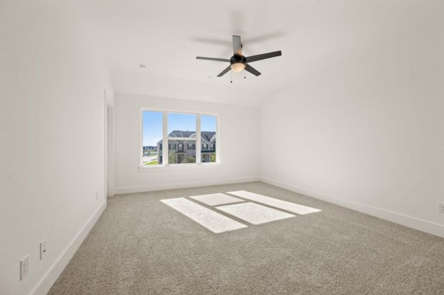 Spacious, unfurnished interior of a new home in Solterra Texas, Mesquite (Image 25).