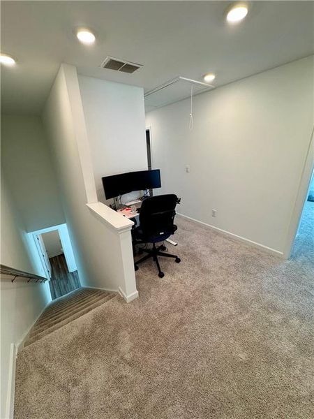 Image 33 of a home in .